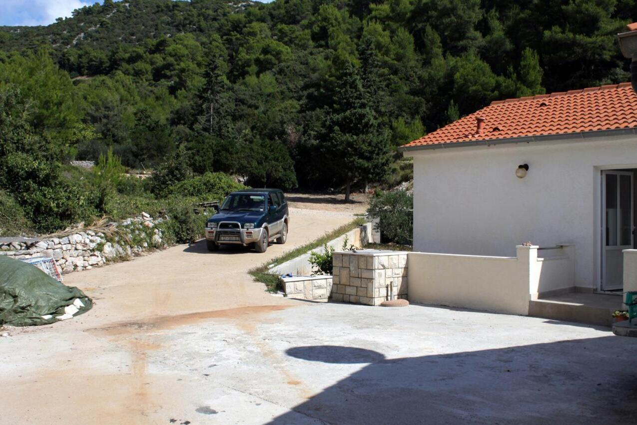 Apartment Seaside Secluded Apartments Cove Jedra, Hvar - 2583 *