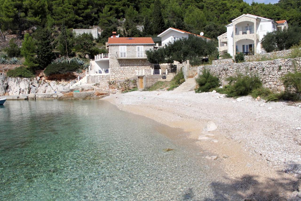 Apartment Seaside Secluded Apartments Cove Jedra, Hvar - 2583 Gdinj