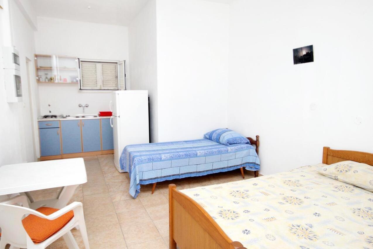 Seaside Secluded Apartments Cove Jedra, Hvar - 2583 * Gdinj