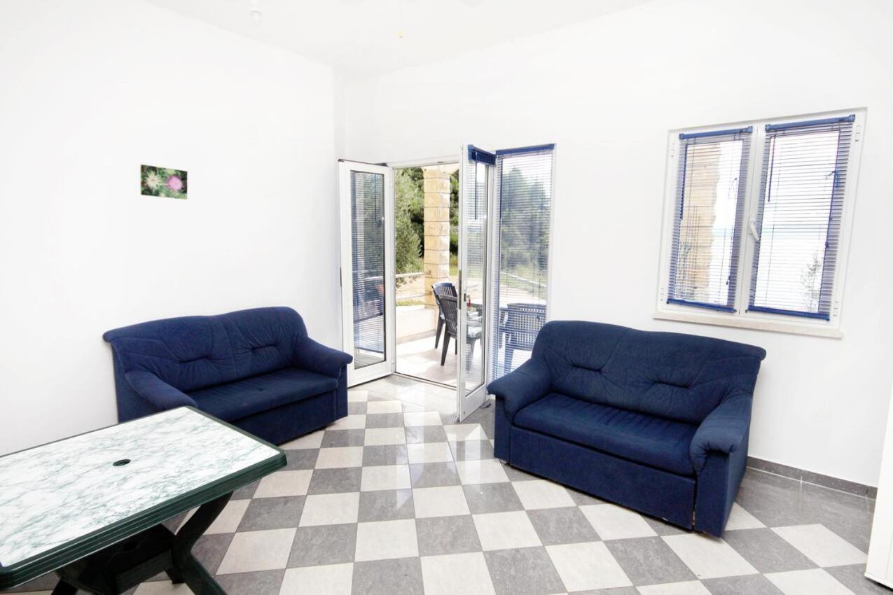 Apartment Seaside Secluded Apartments Cove Jedra, Hvar - 2583 Gdinj